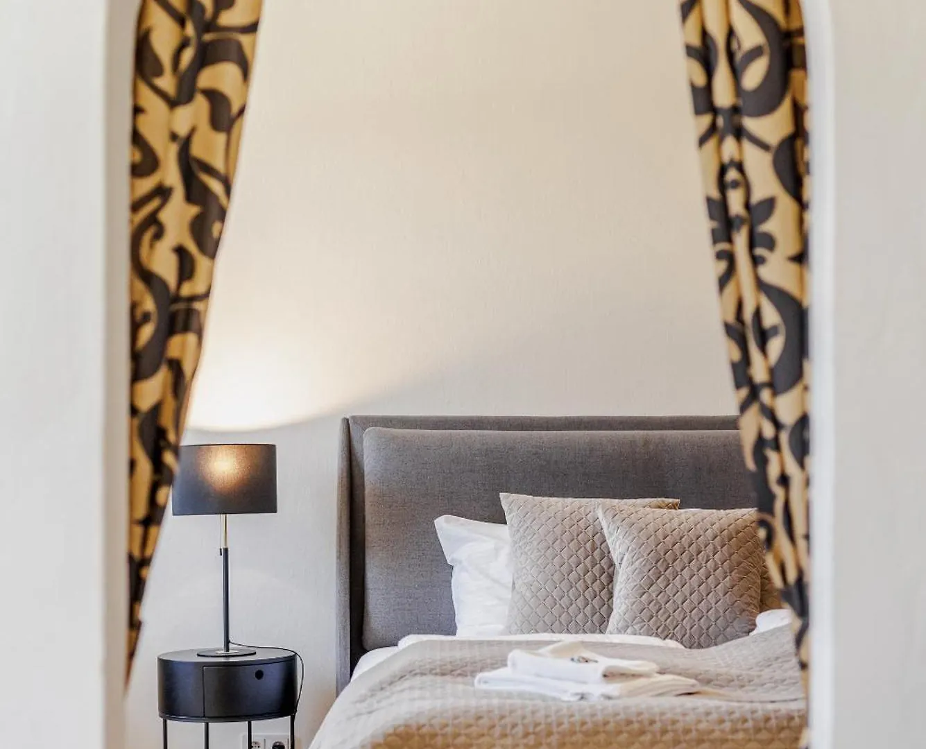 Apartment Timeless Old Town Stay By Ecru Wwa83 Warsaw